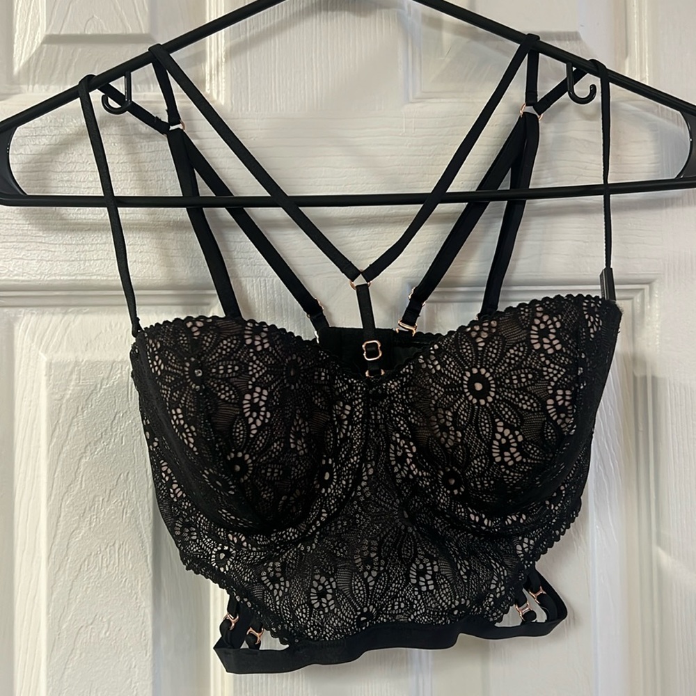 NWT Victoria’s Secret 32D very sexy balconet bra - black lace